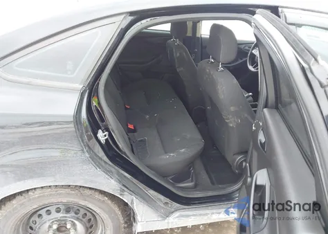 2016 Ford Focus S из США, поврежденный, VIN 1FADP3E22GL201549